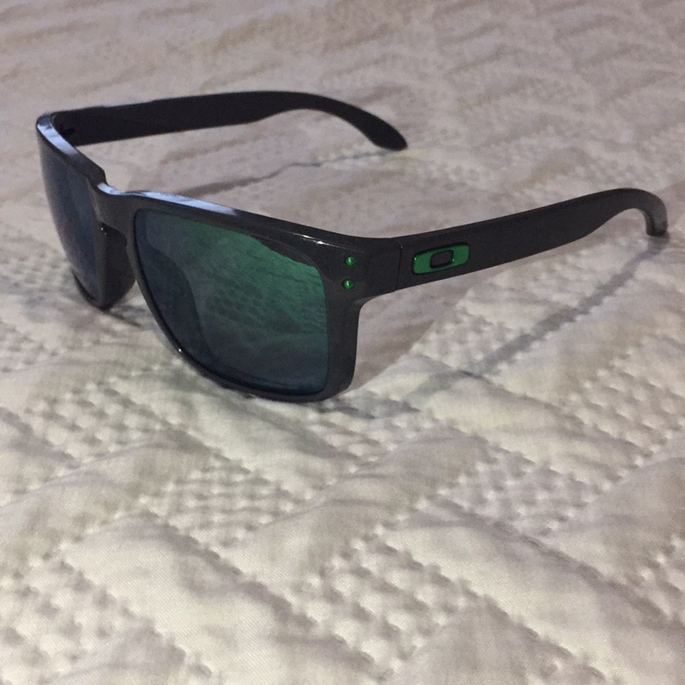 Oakley men’a polished Holbrook sunglasses